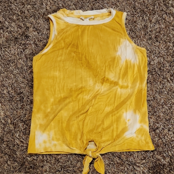 $1/Bundled- Yellow Tie-Dye Sleeveless Top - Picture 1 of 4